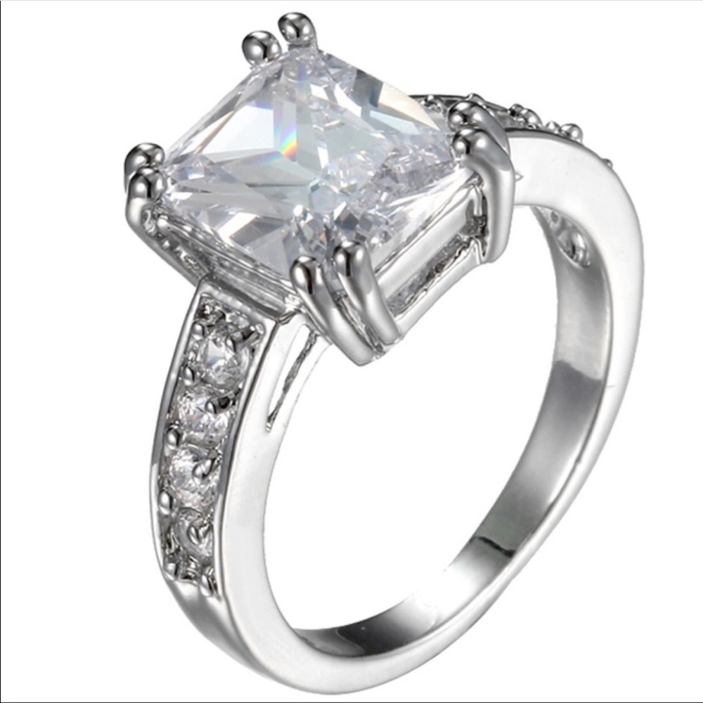 White Topaz ring